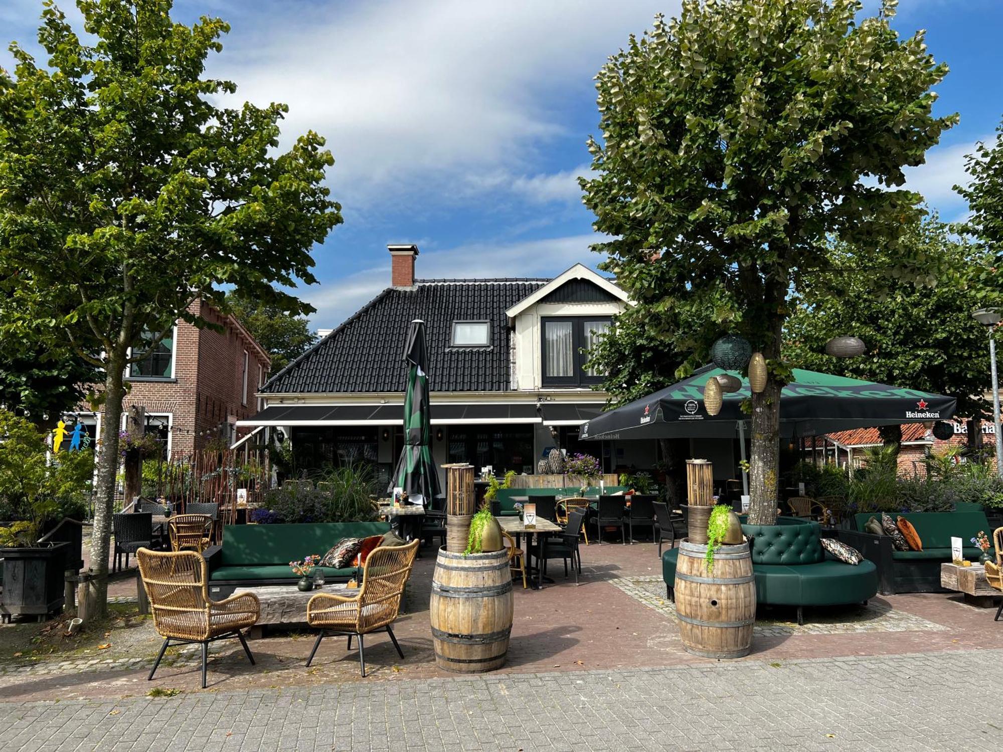 Hotel Onder De Linden Roden Exterior photo